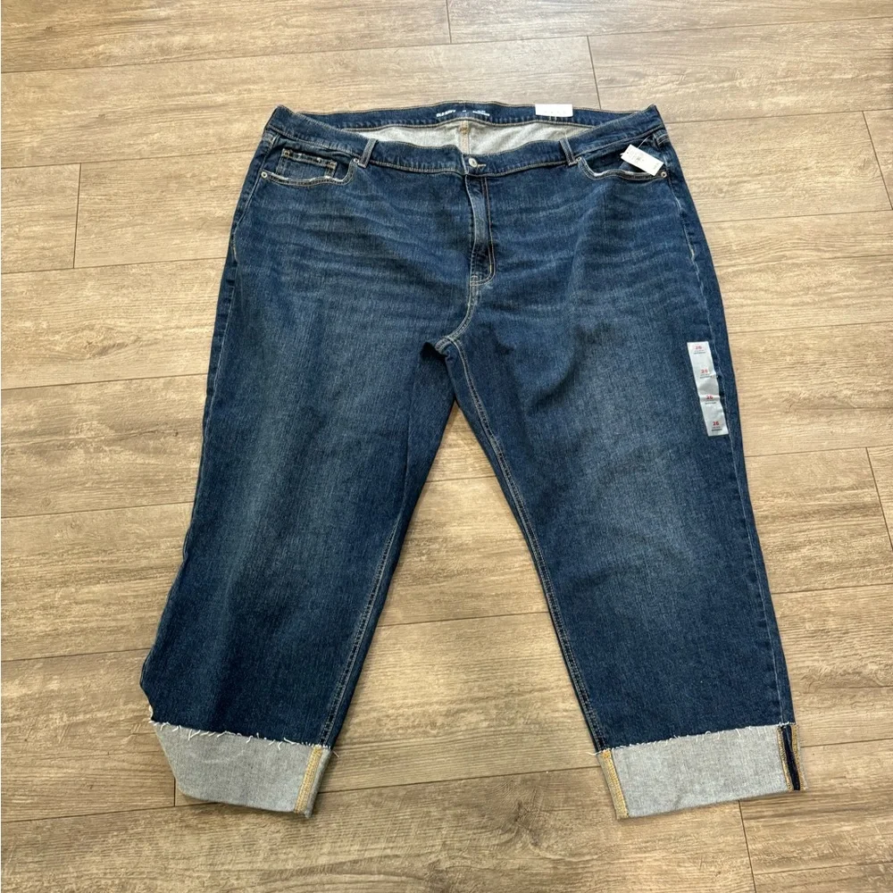 BUNDLE 2 ITEMS FOR $8✨

OLD NAVY mid-rise boyfriend jeans ✨ - Picture 2 of 11